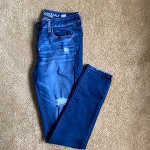 AMERICAN EAGLE Distressed Jeggings